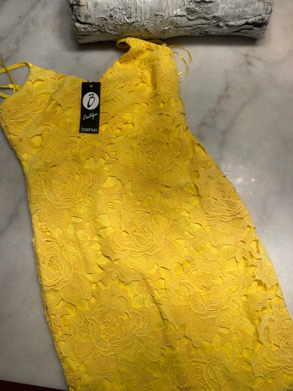 boohoo Yellow Lace Bodycon Dress size 6 spring colors NEW NWT